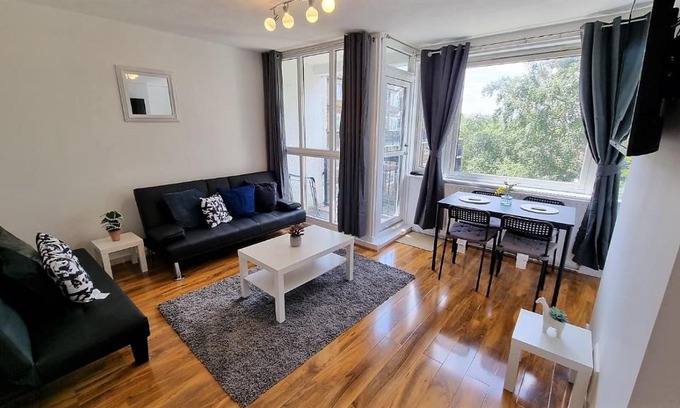 Greenwich Apartment | Lovely 2 bed Flat in S/E London