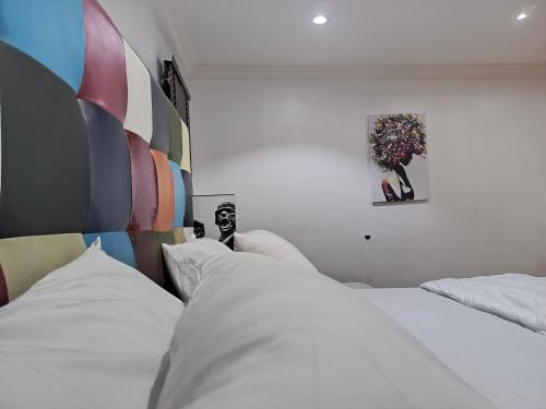 Surulere House | Lovely 2-Bed House in Lagos