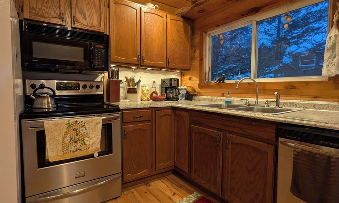 Indian Lake Cabin | Lovely 2-bedroom Adirondack lakefront cabin - perfect for hikers & snowmobilers!