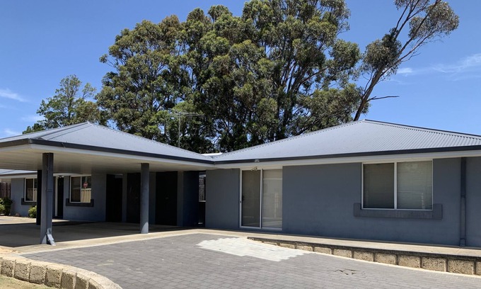 North Dandalup House | Lovely 2 Bedroom Unit in Central North Dandalup