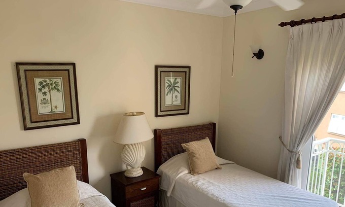 Callendar Condo | Lovely 2 bedroom 2 bathroom condo