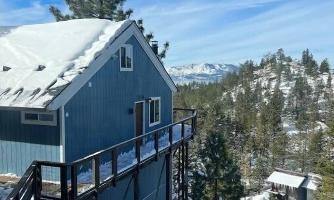 Tahoe Village Condo | Lovely 2 Bedroom Condo w/Fireplace By Heavenly