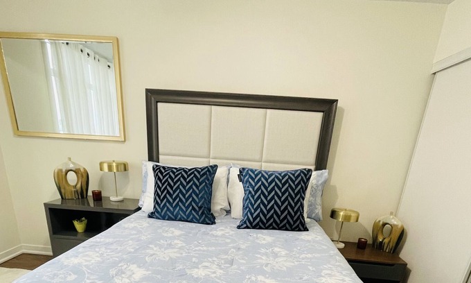 Wallace Emerson Condo | Lovely 2 bedroom Condo
