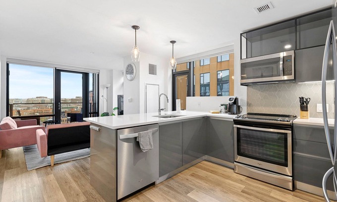 Shawmut Apartment | Lovely 2-bedrooms 2 Bathrooms with Balacony in Boston downtown close to back bay