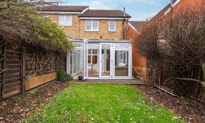 Hale Apartment | Lovely 2bed house