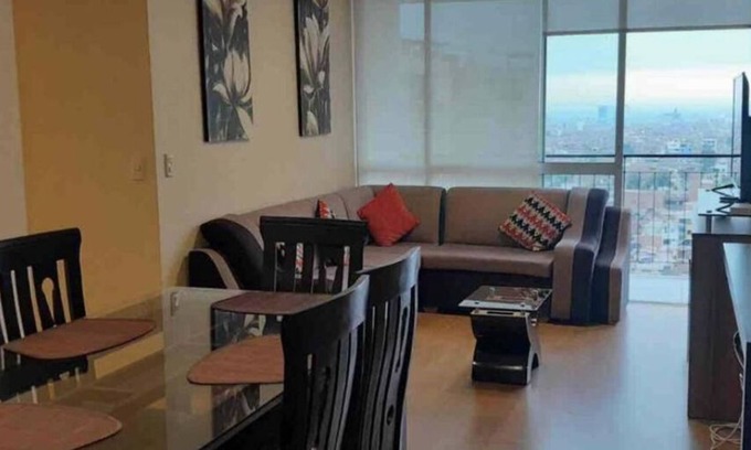 Distrito de Comas Apartment | Lovely 3 bed 2 bath apartment with pool in private condo