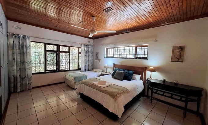 Leisure Crest House | Lovely 3 Bedroom house near the beach.