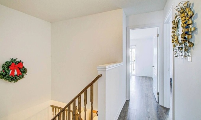 Innisfil House | Lovely 3-bedroom house in Barrie with WiFi and AC