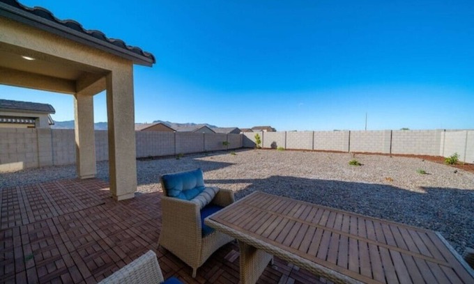 Maricopa County House | Lovely 5 bed 3 bath homen