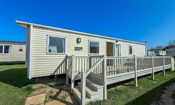 Hunstanton House | Lovely 6 berth caravan nearby Hunstanton beach in Norfolk ref 23071T