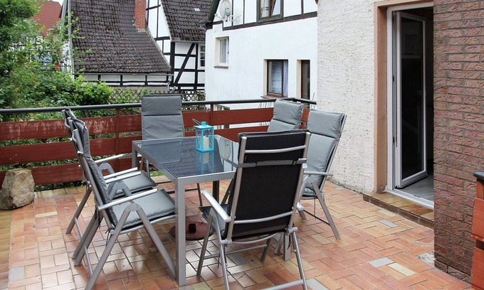 Schwalenberg Apartment | Lovely apartment for 10 guests with WIFI, TV, terrace and pets allowed
