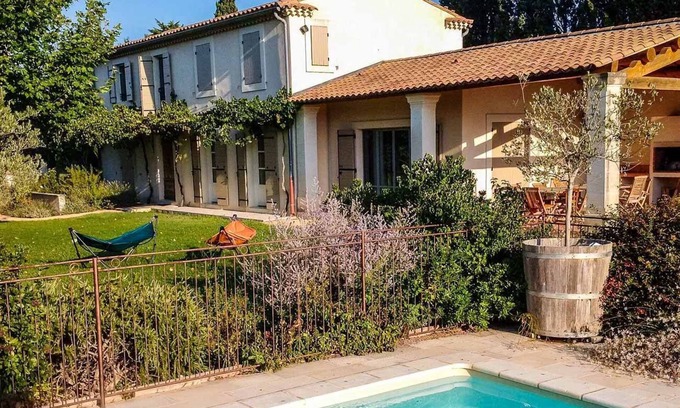 Maillane House | Lovely air-conditioned Provencal farmhouse in Maillane (13), with summer kitchen and heated.