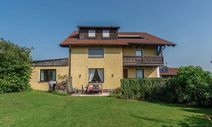 Nussdorf am Attersee Apartment | Lovely apartment for 4 people with terrace and parking