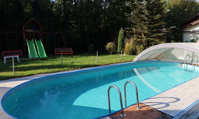 Desna Apartment | Lovely apartment for 4 people with WIFI, pool, TV, patio and parking