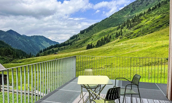 Irdning-Donnersbachtal Apartment | Lovely apartment for 8 guests with WIFI, TV, terrace and pets allowed