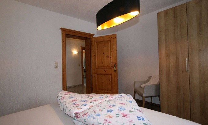 Emberg Apartment | Lovely apartment for 4 people with WIFI, TV, balcony and parking