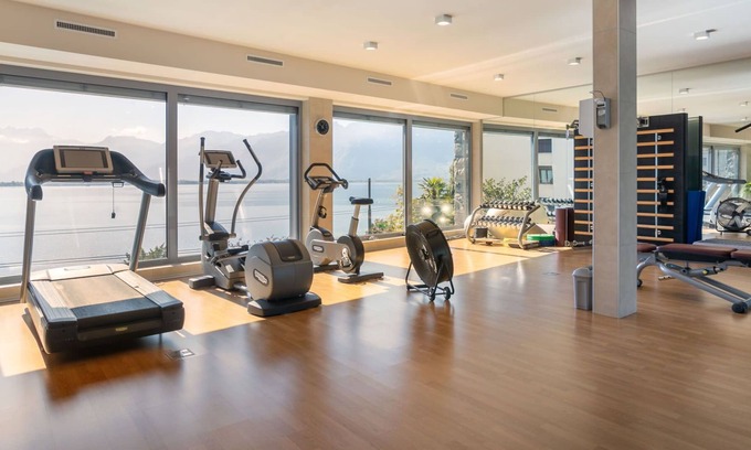 Montreux Apartment | Lovely apartment for 2 guests with WIFI, hot tub, pool, TV, terrace, panoramic view and parking
