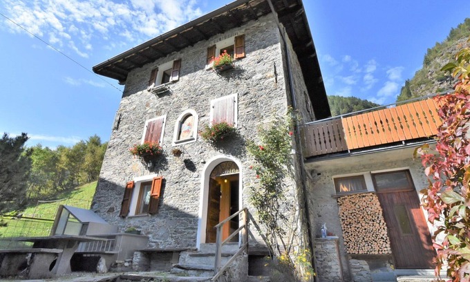 Fraccia Apartment | Lovely apartment for 4 guests with WIFI, TV and pets allowed