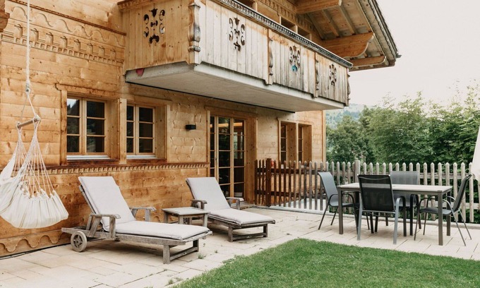 Saanen Apartment | Lovely apartment for 6 guests with WIFI and balcony