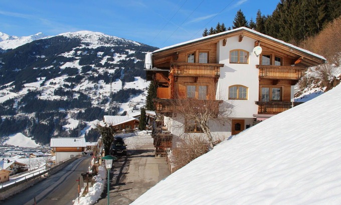 Gerlosbergeben Apartment | Lovely apartment for 6 people with WIFI, TV, pets allowed and parking