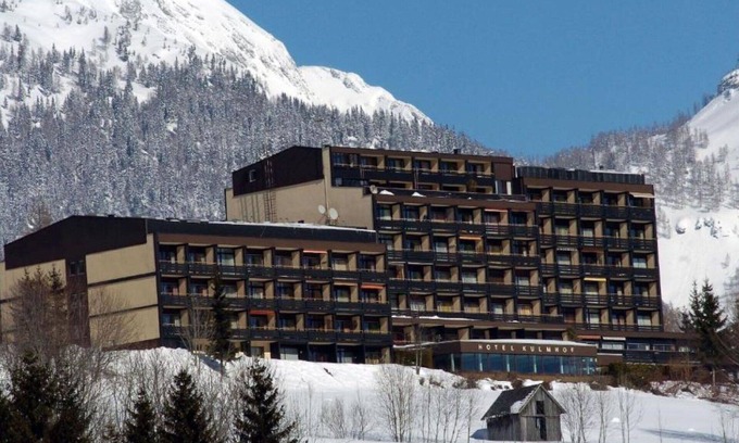 Tauplitz Apartment | Lovely apartment for 3 guests with pool, WIFI, TV, balcony, pets allowed and parking