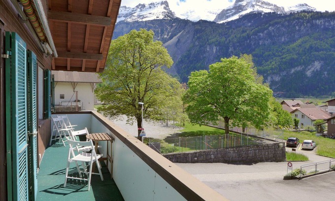 Brienz Apartment | Lovely apartment for 7 people with WIFI, TV, terrace and panoramic view