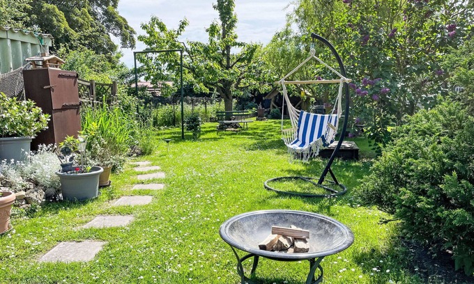 Gingst Apartment | Lovely apartment for 2 guests with WIFI, TV, patio and parking