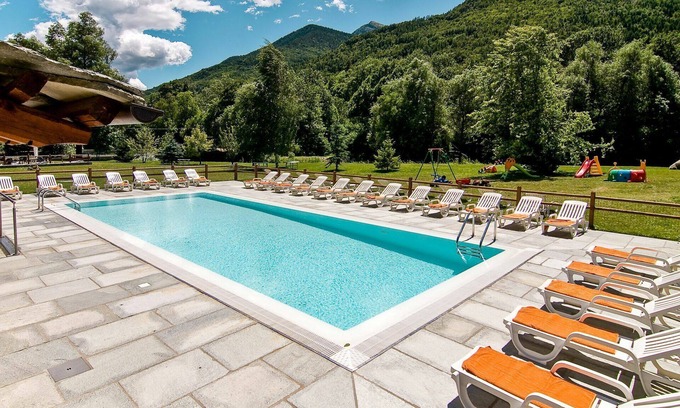 Sampeyre Apartment | Lovely apartment for 4 guests with pool, WIFI, TV and terrace