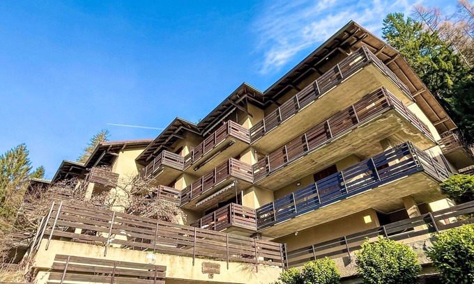 Pinzolo Apartment | Lovely apartment for 4 people with WIFI, A/C, TV, terrace and parking
