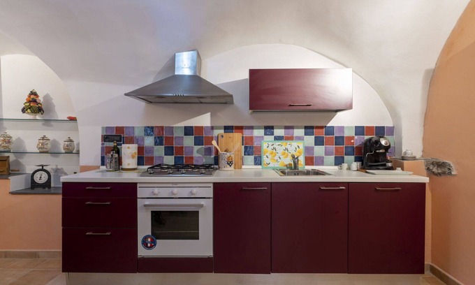 Pietrabruna House | Lovely apartment in villa for 2 guests with WIFI