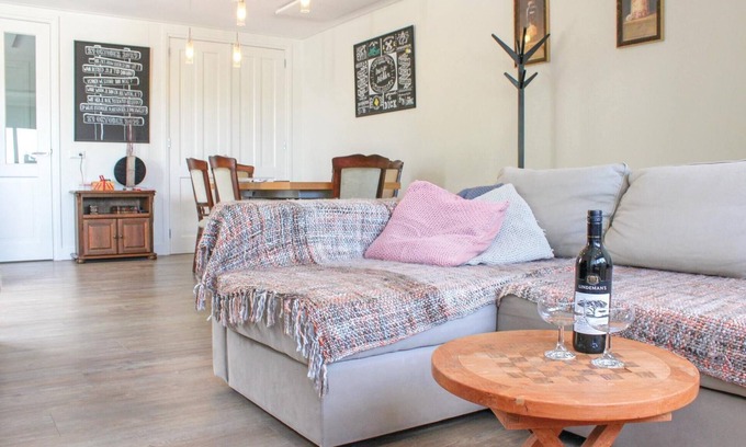 Andijk Apartment | Lovely apartment in Andijk with sauna
