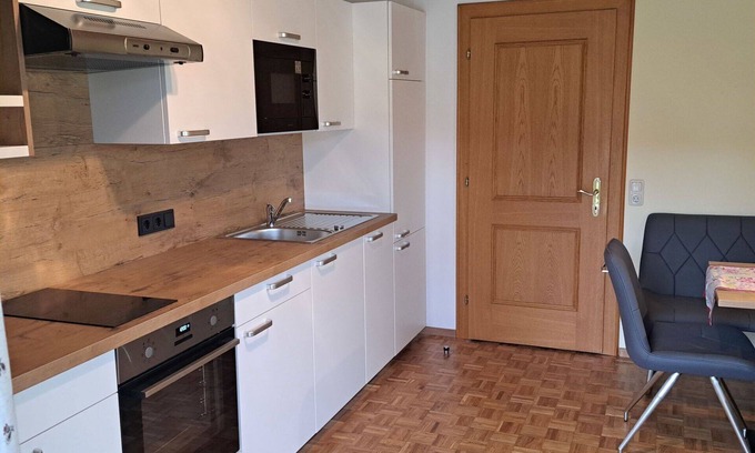 Oberwang Villa | Lovely apartment in villa for 4 people with WIFI, TV, balcony and parking