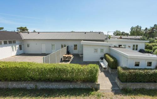 Balka Strand Apartment | Lovely Apartment In Nexø With Wifi