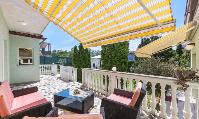 Valtura Apartment | Lovely apartment in Valtura with WiFi