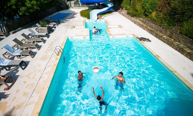 Therondels House | Lovely apartment in villa with pool, WIFI, TV, terrace, pets allowed and panoramic view