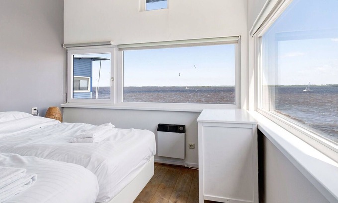 Anjum House | Lovely apartment in villa for 6 people with WIFI, TV, terrace and parking
