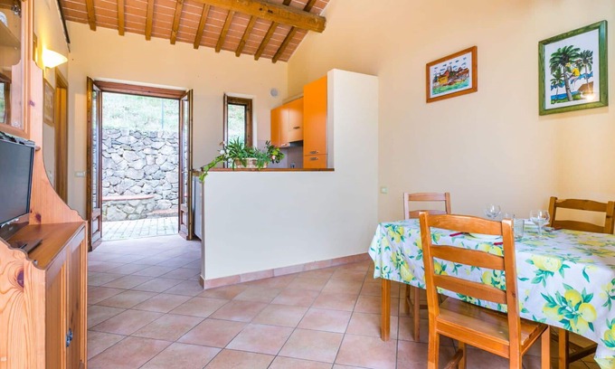 San Baronto Apartment | Lovely apartment for 2 people with pool, WIFI, TV, terrace, pets allowed, panoramic view and par.