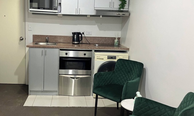 Newton Apartment | Lovely apartment with WiFi in vibrant central Auckland