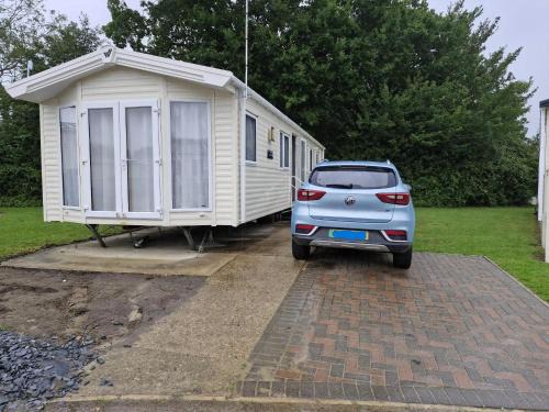 Saxmundham Other | Lovely Caravan With Free Wi-Fi At Carlton Meres Holiday Park Ref 60034O
