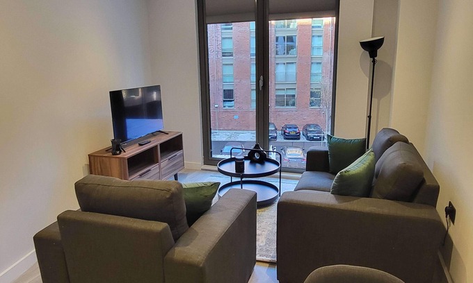 Bordesley Apartment | Lovely Central Birmingham 1 Bed Apartment