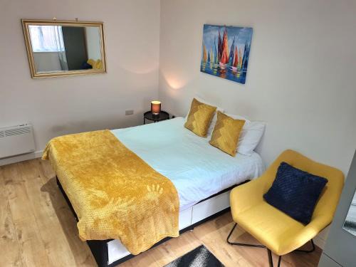 Slough Apartment | Lovely central studio/2bed - 5min to train station