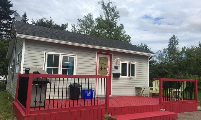 Pointe-du-Chene Ski Chalet | Lovely chalet near the beach!
