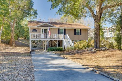 Emerald Isle House | Lovely Emerald Isle Home, Walk to Beach!