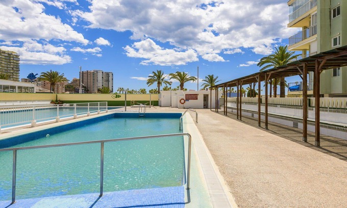 Oropesa del Mar Apartment | Lovely apartment for 3 people with pool, A/C, WIFI, TV, balcony, pets allowed and parking