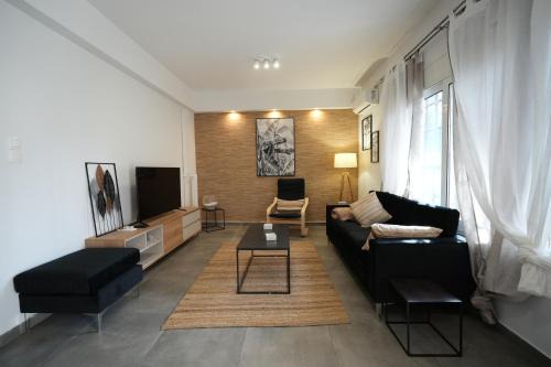 Nea Smirni Apartment | Lovely Front Garden 2 BDRM Nea Smyrni