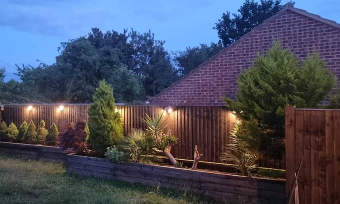 Fareham House | Lovely, fully equipped house, free parking & spacious garden