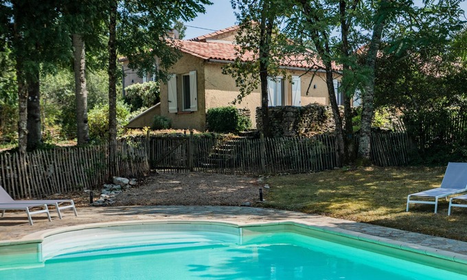 Serignac House | Lovely gite with large garden and private pool