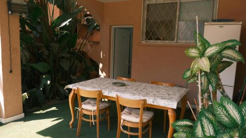 Kfar Sava House | Lovely Guest House- אירוח בכפר סבא
