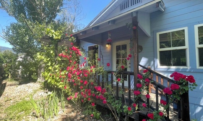 Hyampom Cottage | Lovely guest house in the wilderness of Trinity County along the Trinity River.