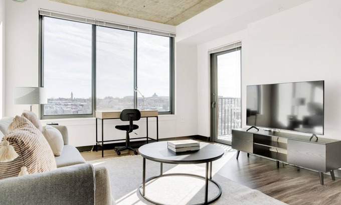 H Street Corridor Apartment | Lovely H Street 1BR w/Gym & Pool, near Union Station, by Blueground